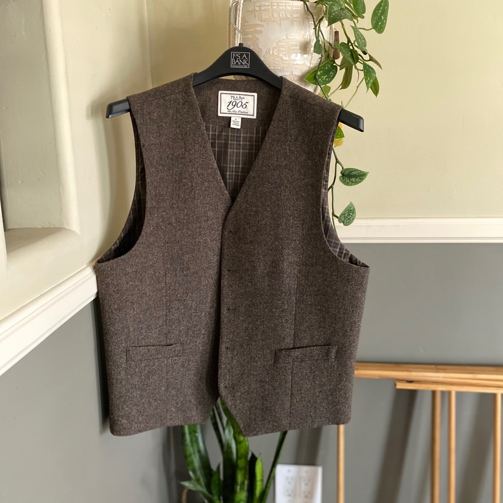 Joseph A Banks (1905) Mens Vest